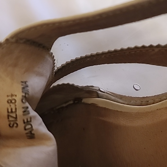 White Messeca moccasins Sz.8.5 - Picture 8 of 9